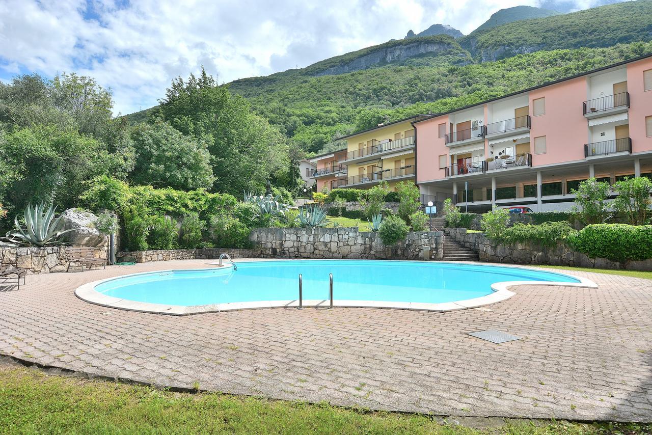 Residenza Candor With Pool Malcesine Exterior foto